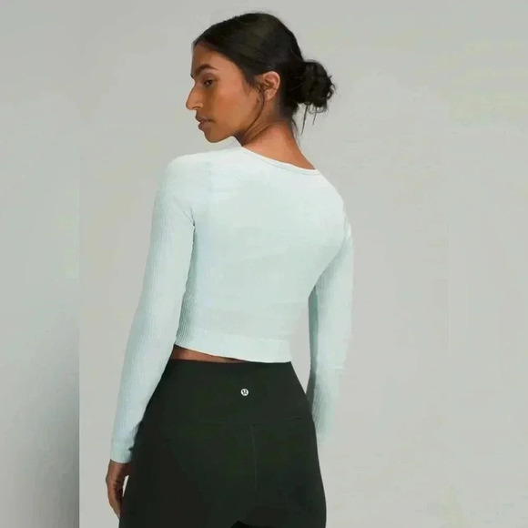 Lululemon Ebb to Street Long Sleeve Top in Delicate Mint Size 6 - Picture 2 of 9